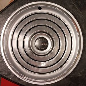 Vintage 15" 1968 Pontiac PMD Hubcap